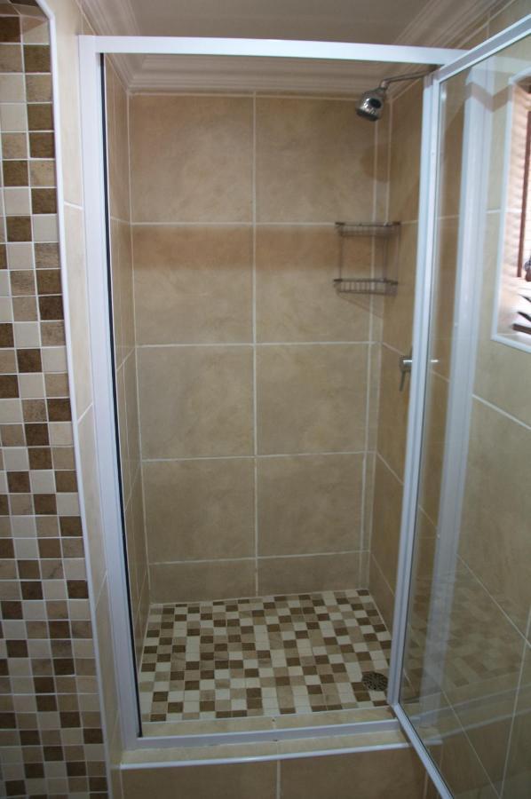 Mi Casa Guest House Uitenhage Eksteriør bilde
