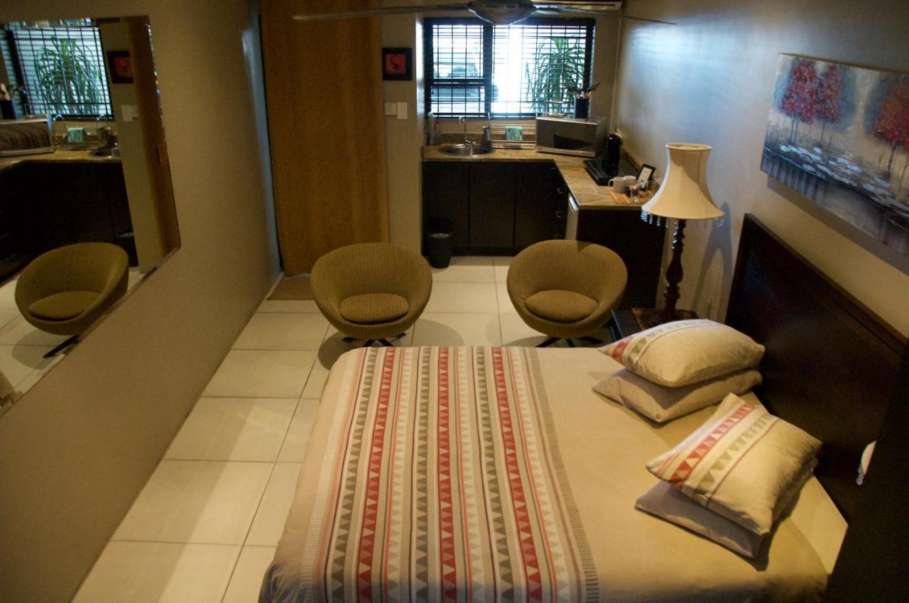 Mi Casa Guest House Uitenhage Eksteriør bilde