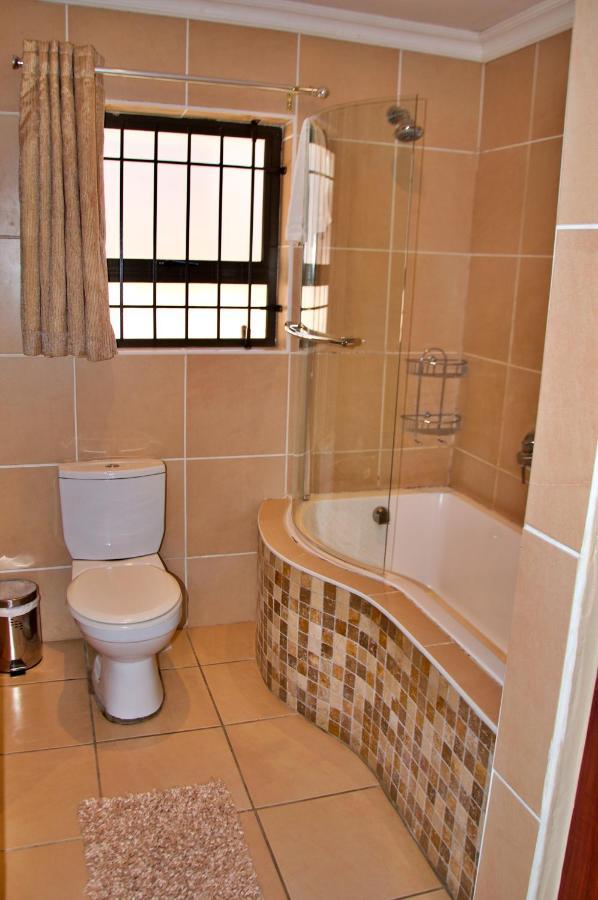Mi Casa Guest House Uitenhage Eksteriør bilde